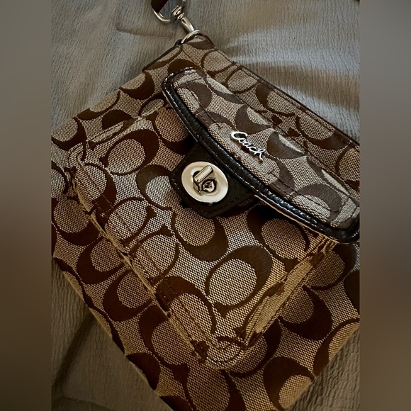 Coach Crossbody - Picture 2 of 6